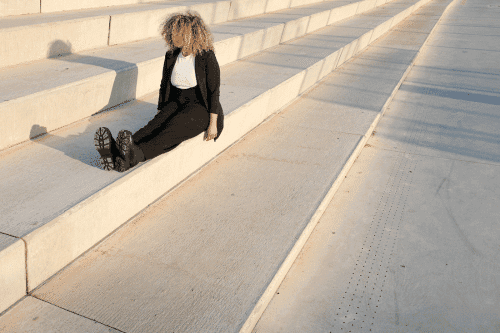 How to Stop Dissociating: Best Methods to Stay Present